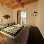 Penthouse 17 *