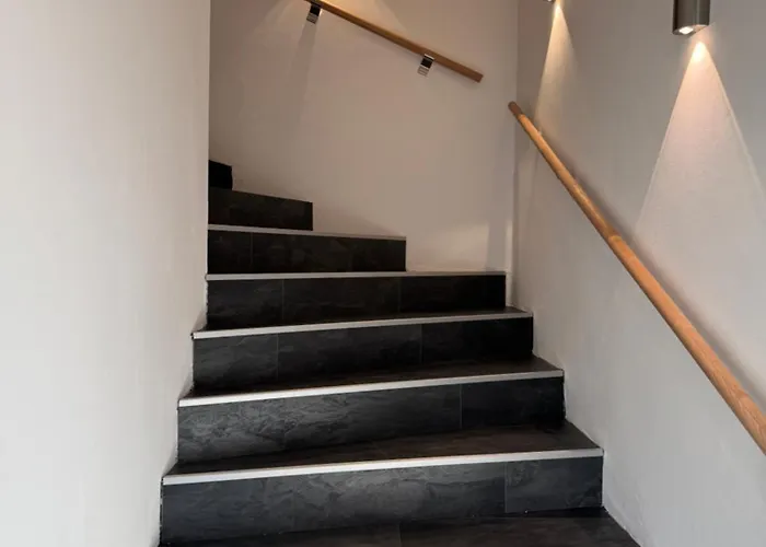 Penthouse 17 アパート